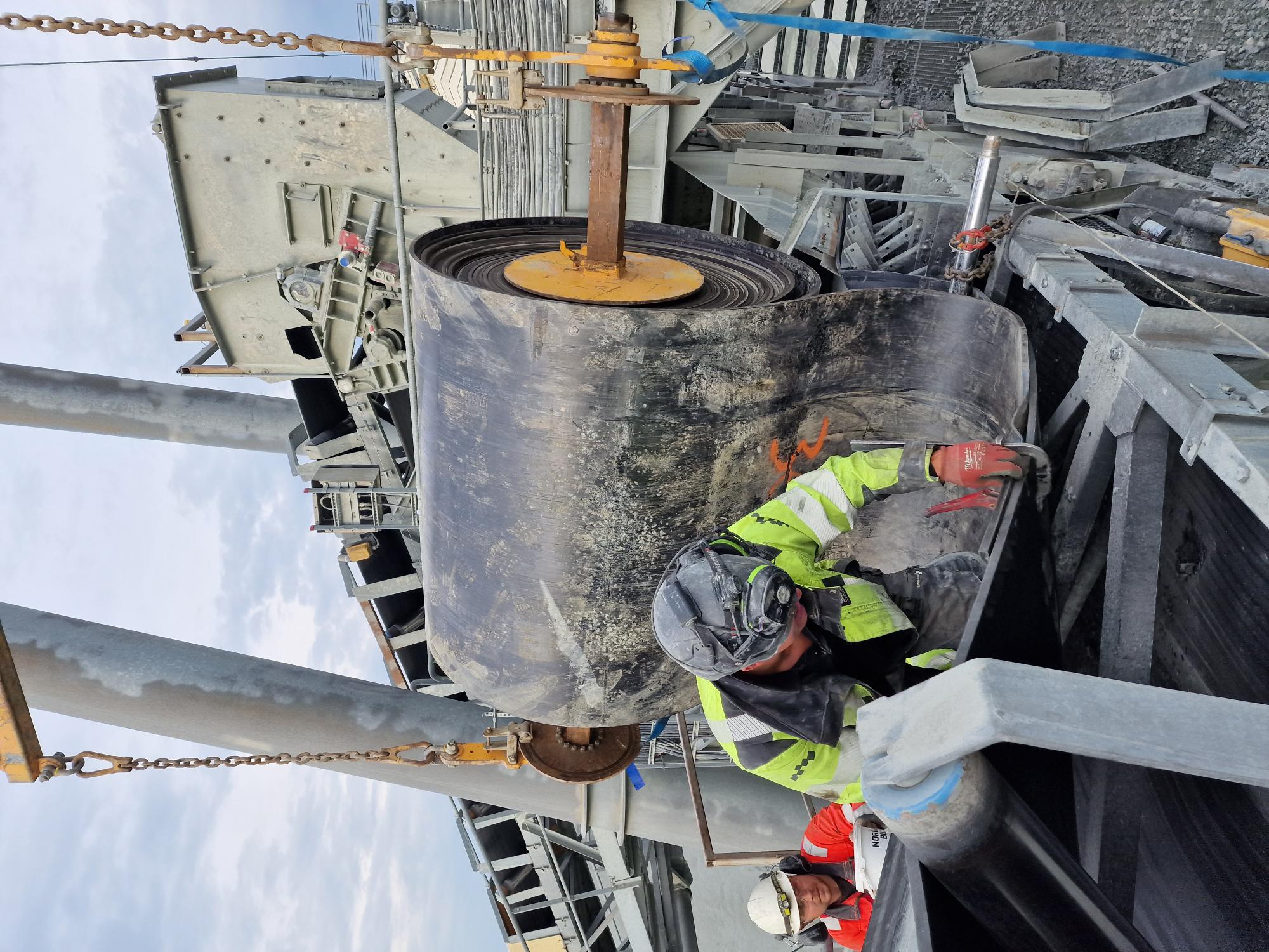 Service på transportbånd